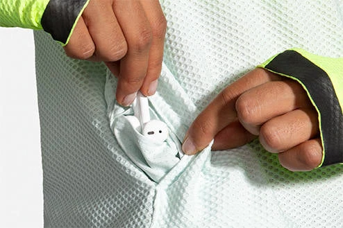 Women's Brooks Carbonite Long Sleeve Run Visible Collection - 221494-041 6 Women's Brooks Carbonite Long Sleeve Run Visible Collection - 221494-041 - Image 4